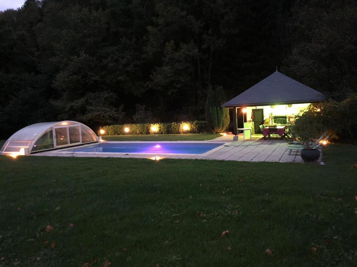 Le Clos Du Tulipier La Chapelle-du-Bard Exteriér fotografie